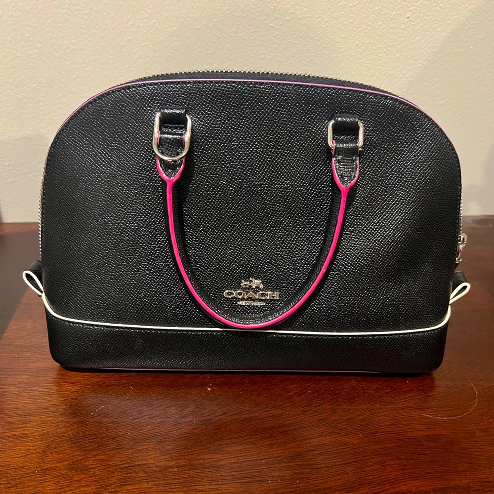 Small Coach Bag - Perfect size for weddings and events!